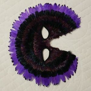Feather face mask